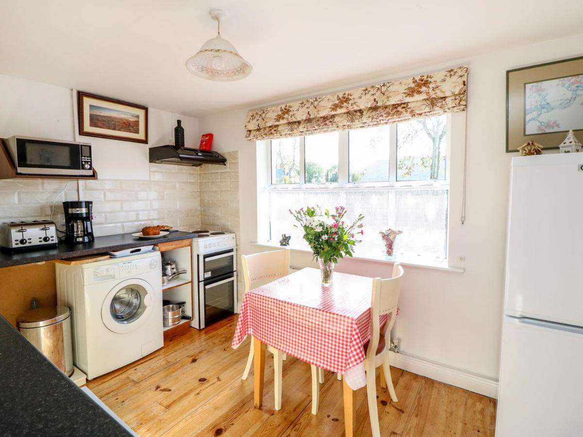 Julie's Cottage, Castleisland Exterior foto